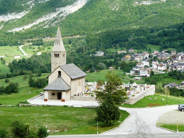 La chiesa di San Tommaso sopra Cavedago